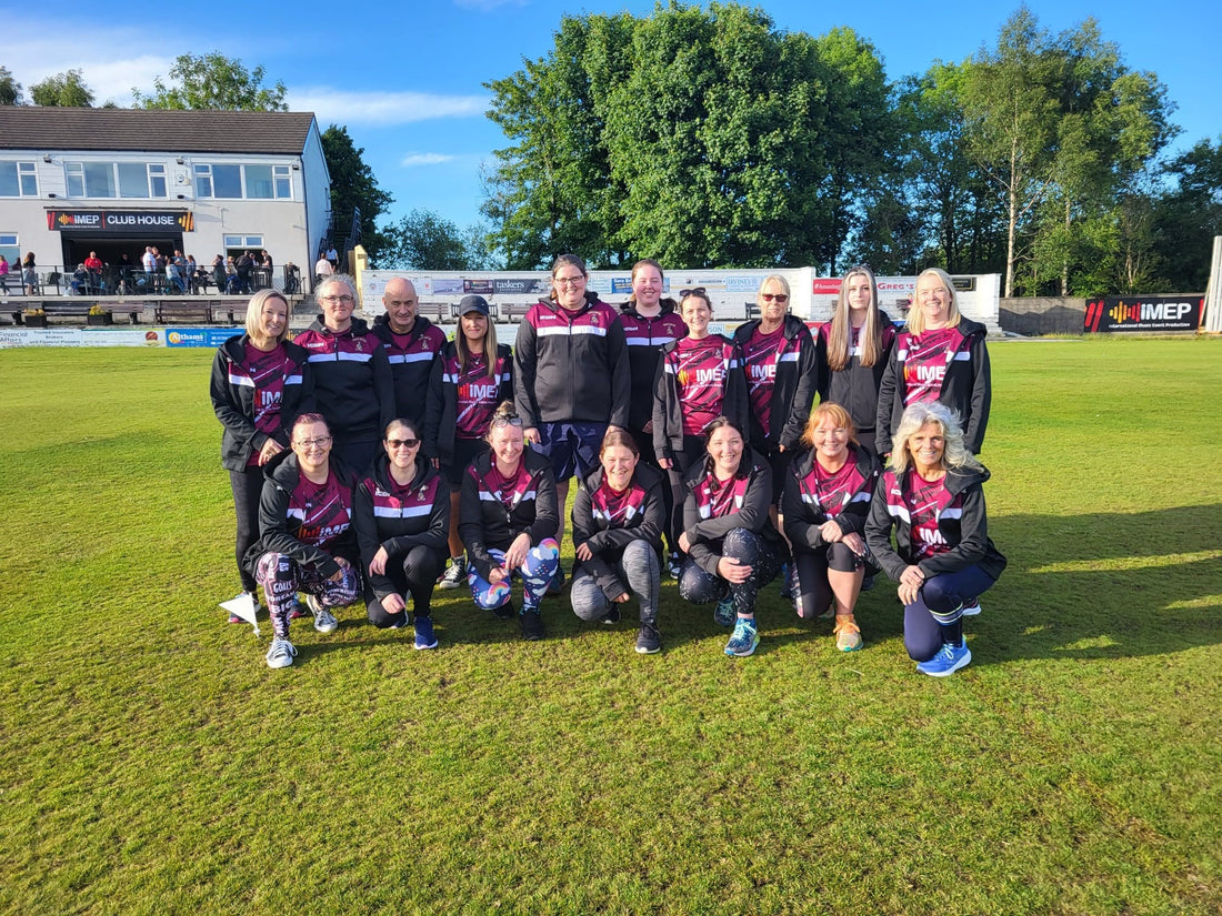 LADIES INDOOR CRICKET